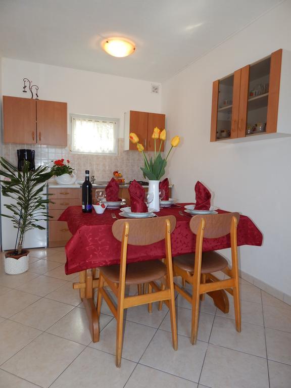 Apartment Strmac ลาบิน ห้อง รูปภาพ