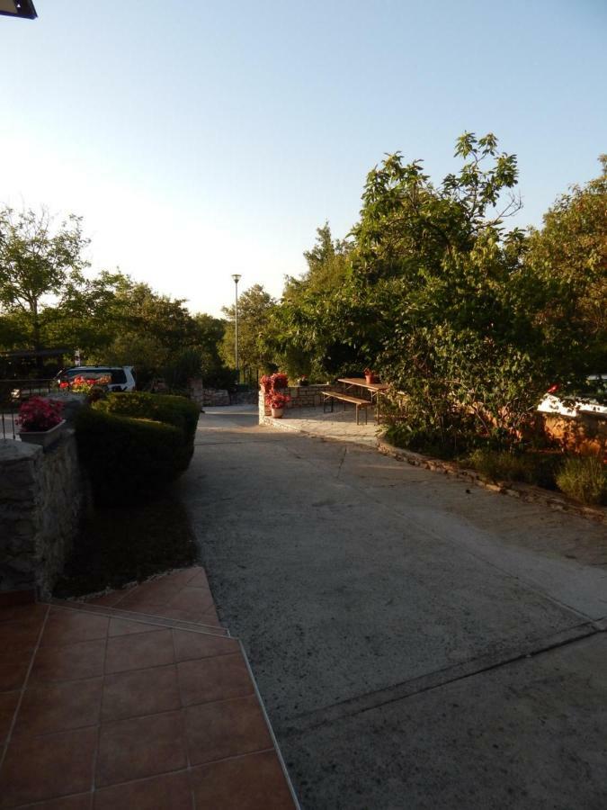 Apartment Strmac ลาบิน ภายนอก รูปภาพ